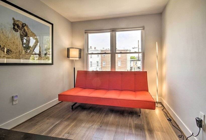 2 Mi To National Mall: Modern Dc Retreat W/ Patio
