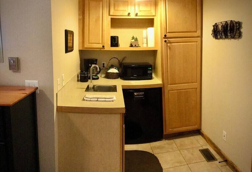 Mountain Shadows Resort