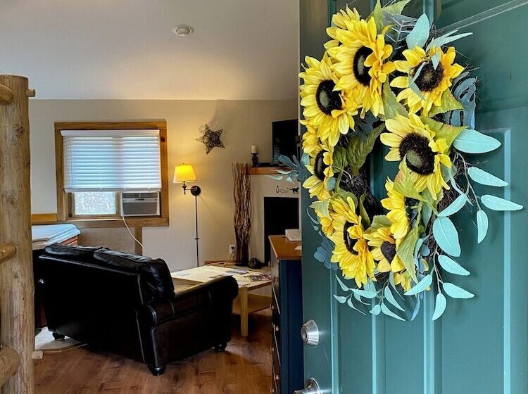 Mountain Shadows Resort