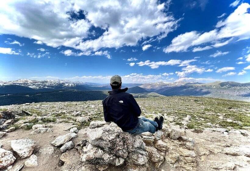 Mountain Shadows Resort