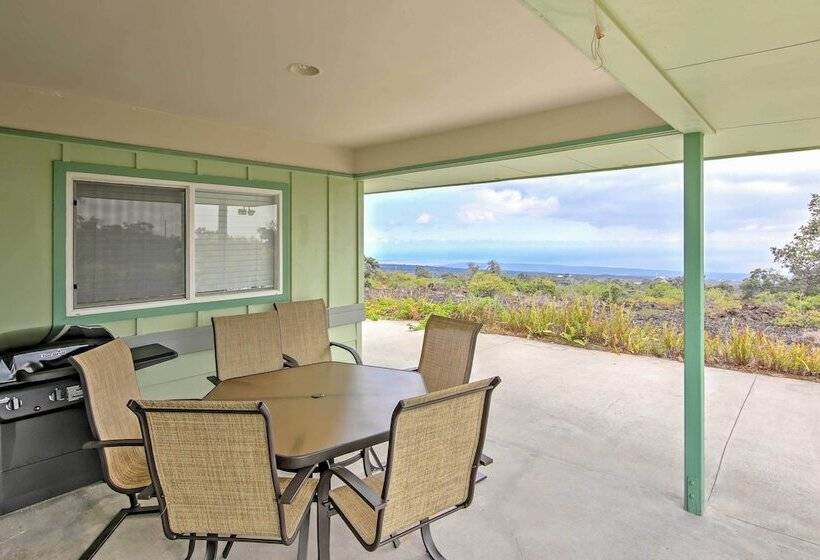 Ocean View Bungalow W/ Lanai: 13 Mi To South Point