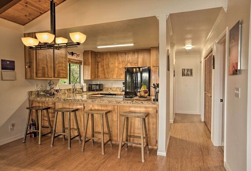 Peaceful Volcano Home Near National Park!