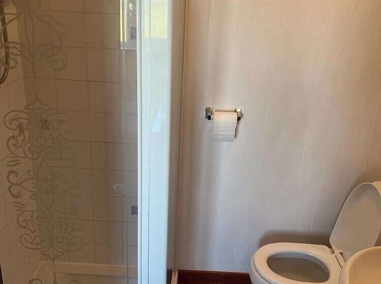 Пансион Broadhaven Road