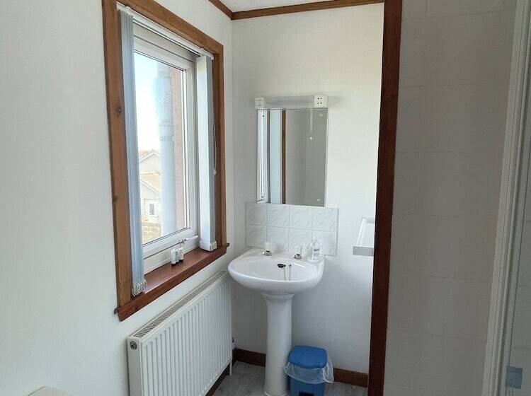 Пансион Broadhaven Road