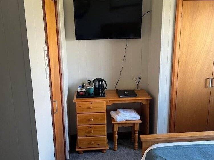 Пансион Broadhaven Road