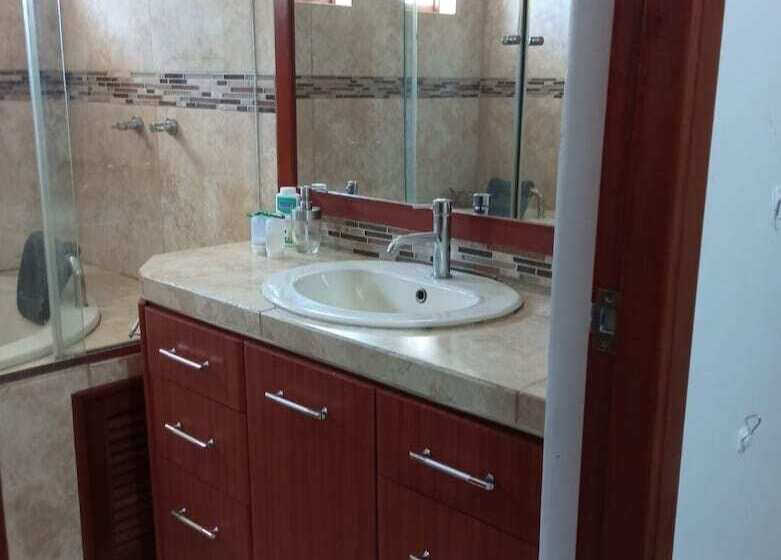 펜션 Deluxe Hotel Talara 5 Minutes From The Airport And Plaza De Armas