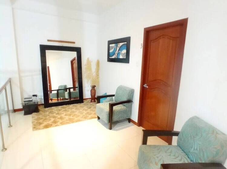 펜션 Deluxe Hotel Talara 5 Minutes From The Airport And Plaza De Armas