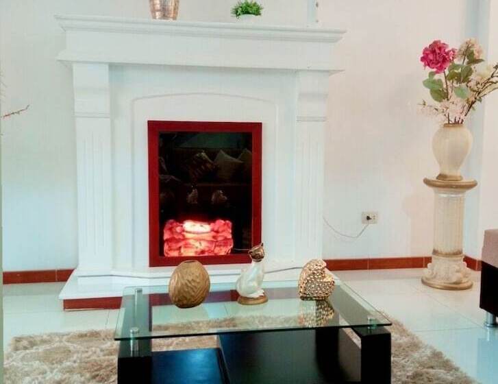 펜션 Deluxe Hotel Talara 5 Minutes From The Airport And Plaza De Armas