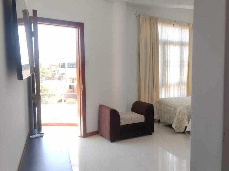 펜션 Deluxe Hotel Talara 5 Minutes From The Airport And Plaza De Armas