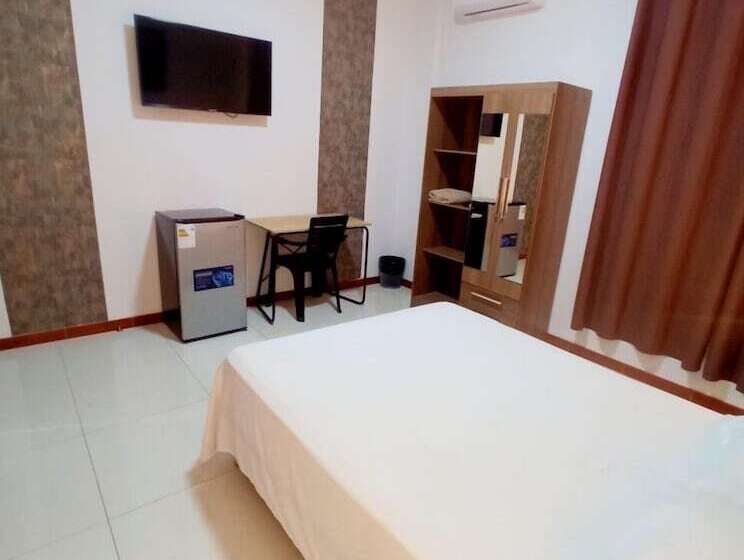 펜션 Deluxe Hotel Talara 5 Minutes From The Airport And Plaza De Armas