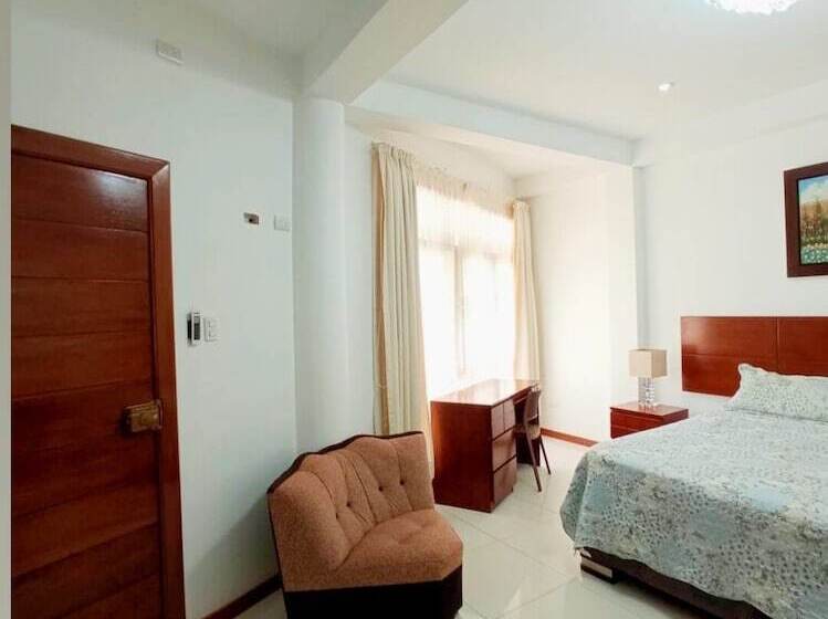 펜션 Deluxe Hotel Talara 5 Minutes From The Airport And Plaza De Armas