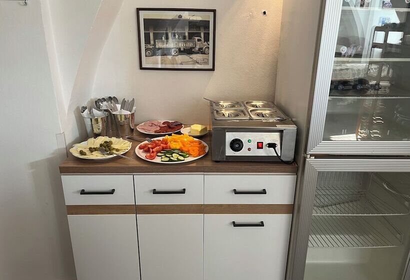 膳宿费 H&m Penzion