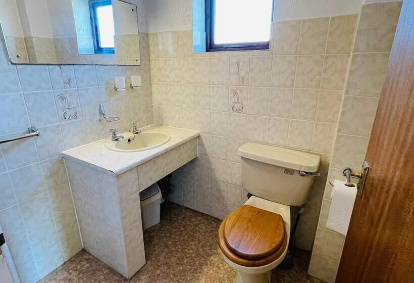 Пансион Lyndene Holiday Apartments