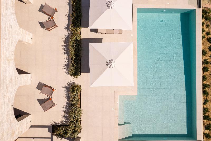 Пансион Reveli Suites