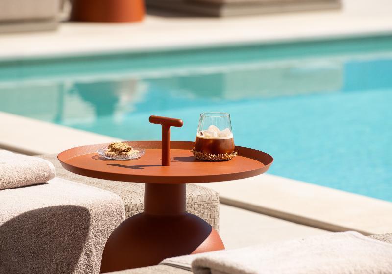 Пансион Reveli Suites