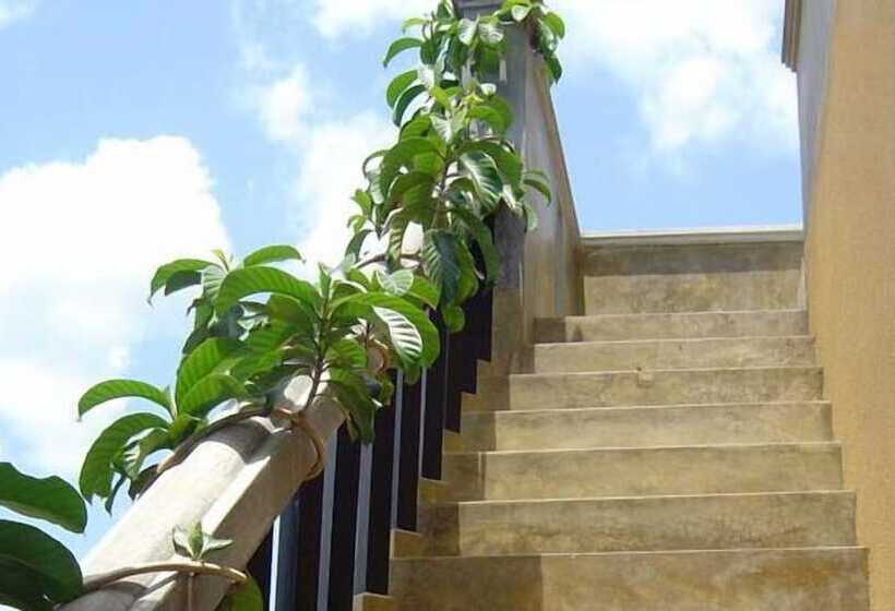 ペンション Sandalwood