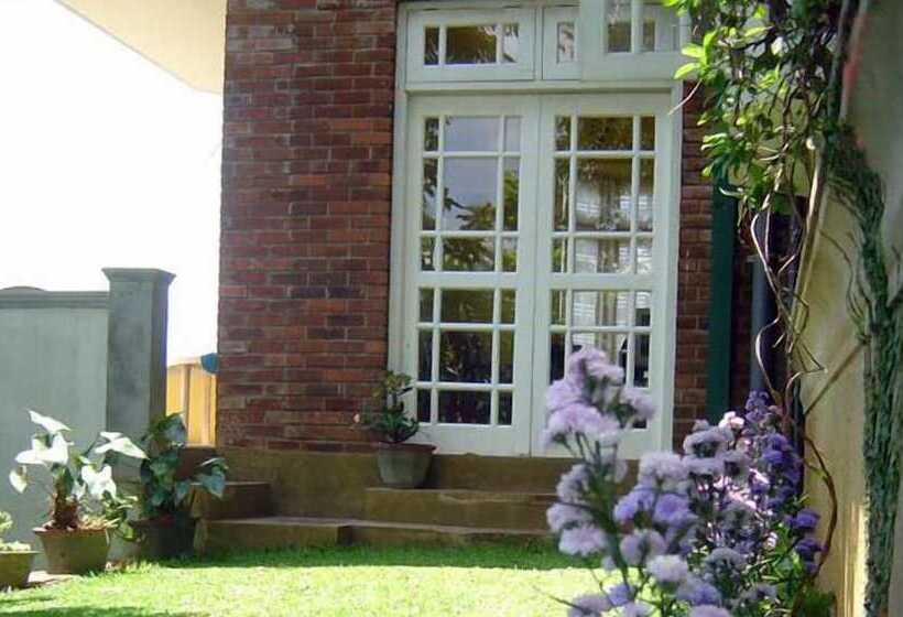 ペンション Sandalwood