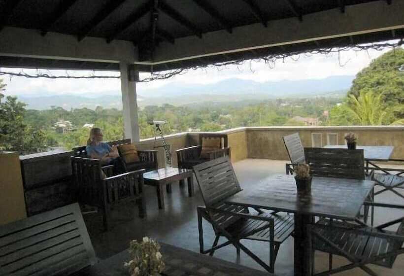 ペンション Sandalwood