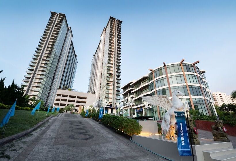 펜션 The Grand Jomtien By Favstay