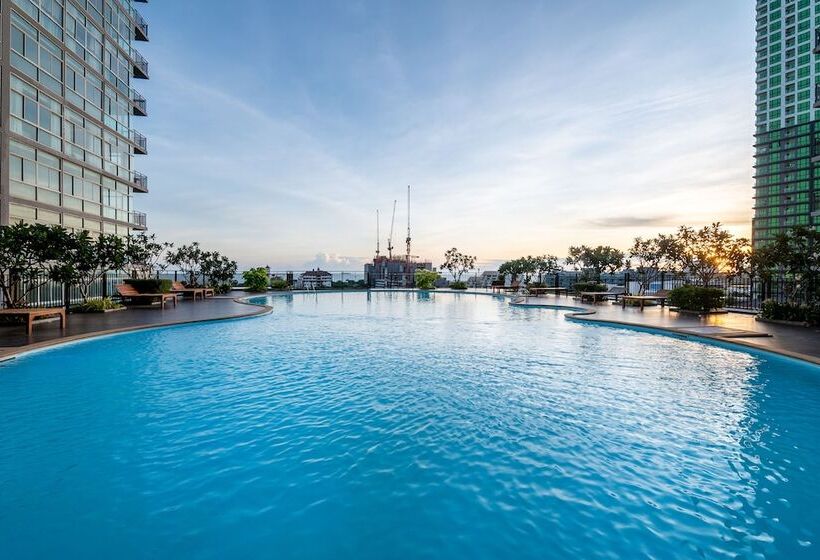 펜션 The Grand Jomtien By Favstay