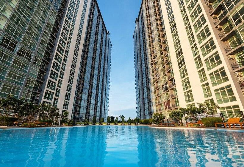 پانسیون The Grand Jomtien By Favstay