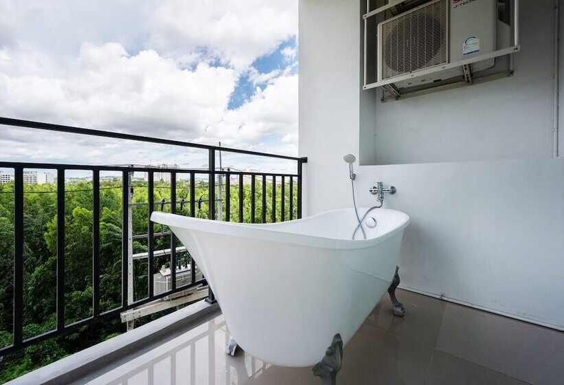 펜션 The Grand Jomtien By Favstay