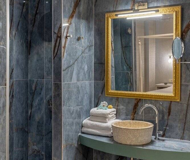 پانسیون The Nestorian House