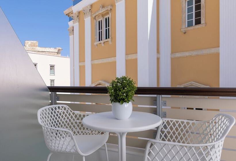 پانسیون The Nestorian House