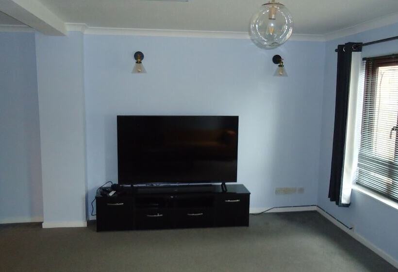 レジデンス 3 Bed House Mkt Deeping   Nr Peterborough Stamford