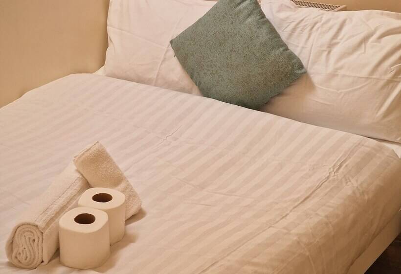 דירת נופש Beautiful 1 Room House In London