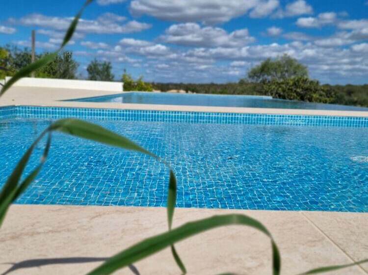 إقامة Charming 1 Bed House