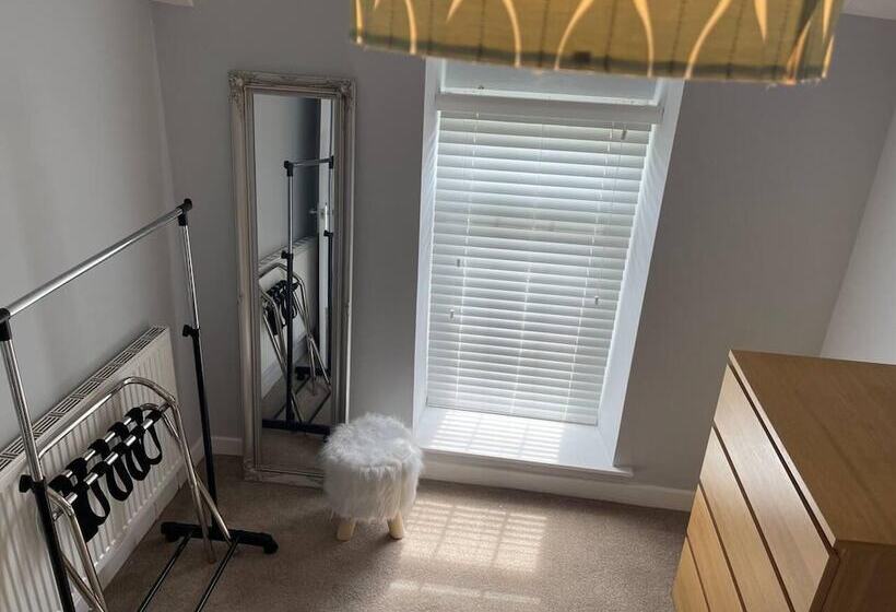 레지던스 Cozy 2 Bed Cottage In Merthyr, 5 Mins To Bike Park