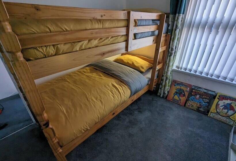 Резиденция Fantastic Location To Ebrington Sq And City Centre