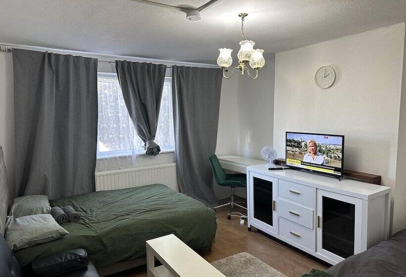 إقامة Great 5 Bed Wembley Home 25min From Central London