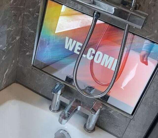 إقامة Lovely 3 Bed House In Potters Bar Jacuzzi & 75inch