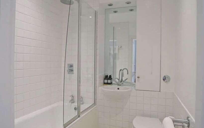 レジデンス Lovely 5 Bed House In London