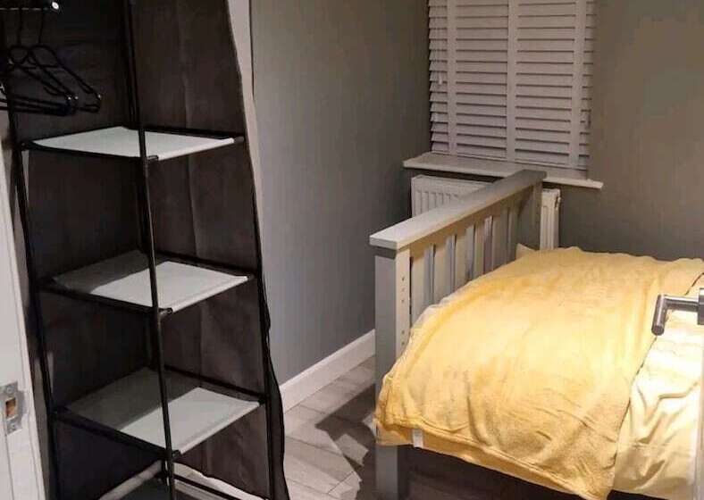 דירת נופש Remarkable 3 Bed House In Chelmsford