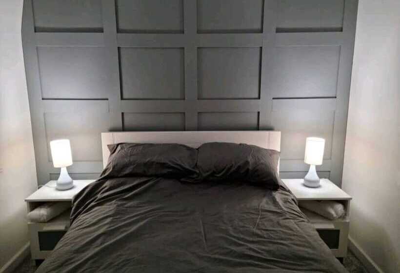 דירת נופש Remarkable 3 Bed House In Chelmsford