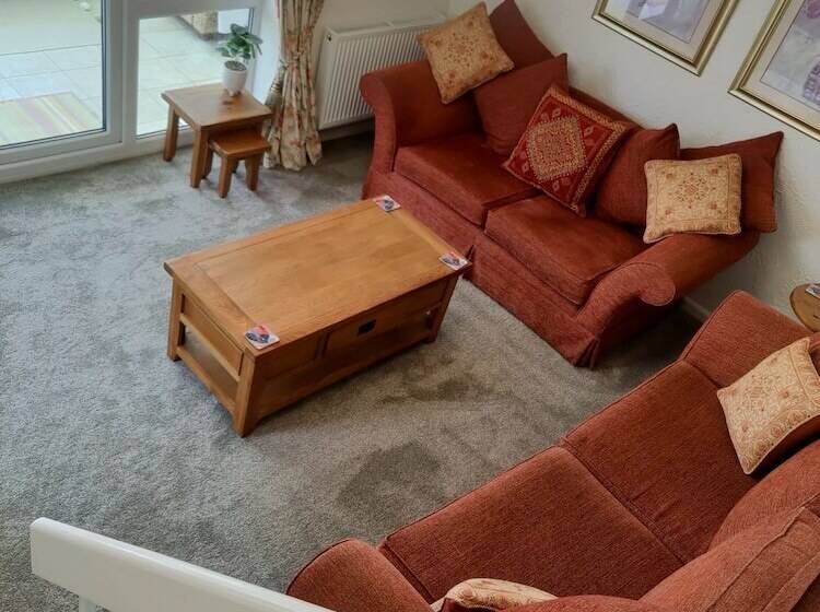 إقامة Split Level Bungalow   Sleeps4   Close To Walks