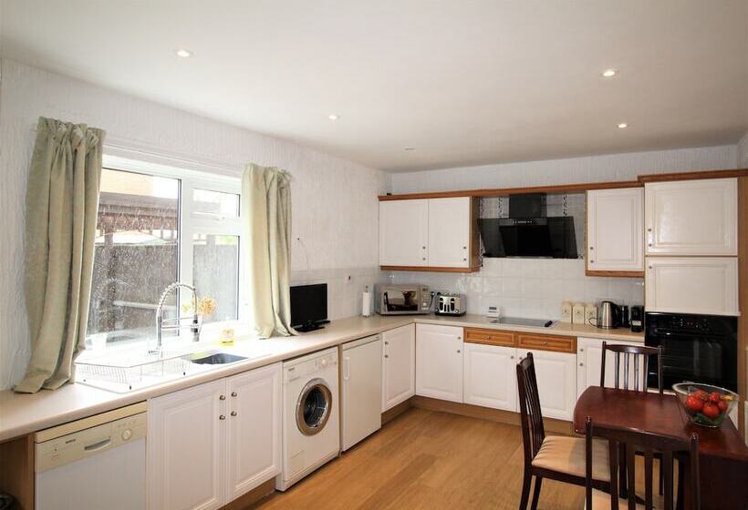 דירת נופש Whitley Bay Sleeps 6 Refurbished Throughout