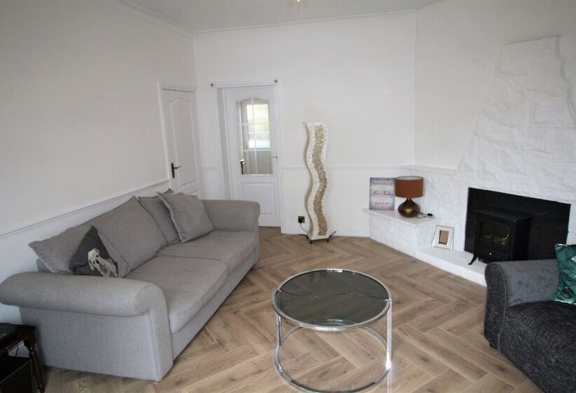 דירת נופש Whitley Bay Sleeps 6 Refurbished Throughout