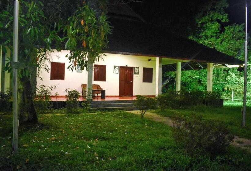 Курорт Marari Beach Palace