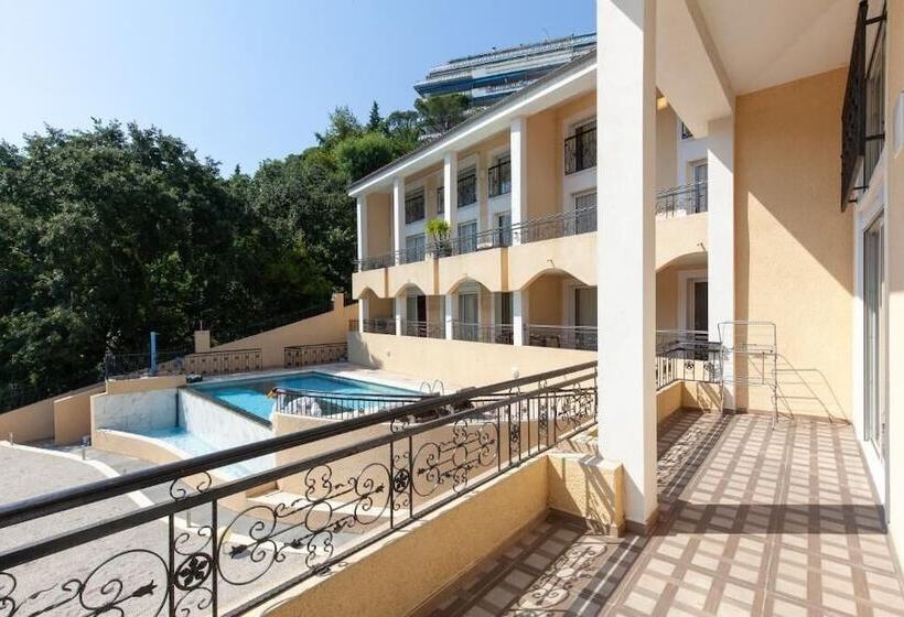 Résidence D Azur Riou