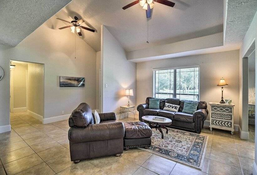 Spacious Seabrook Home W/ Patio: 1 Mi To Beach!