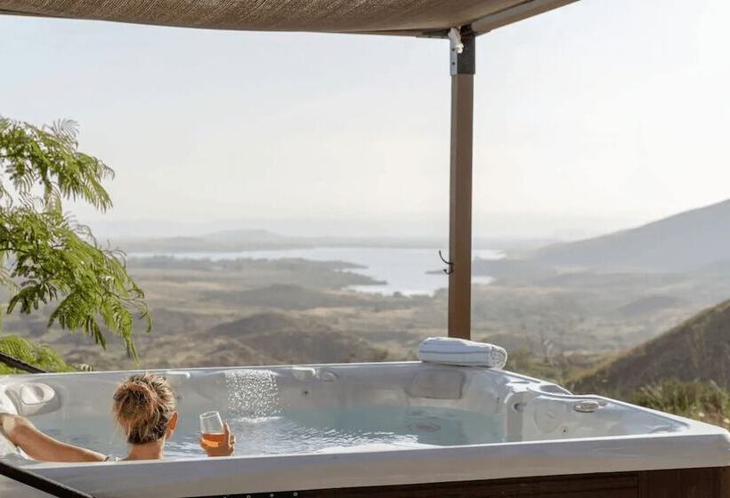 Slice Of Heaven By Avantstay Breathtaking Views!