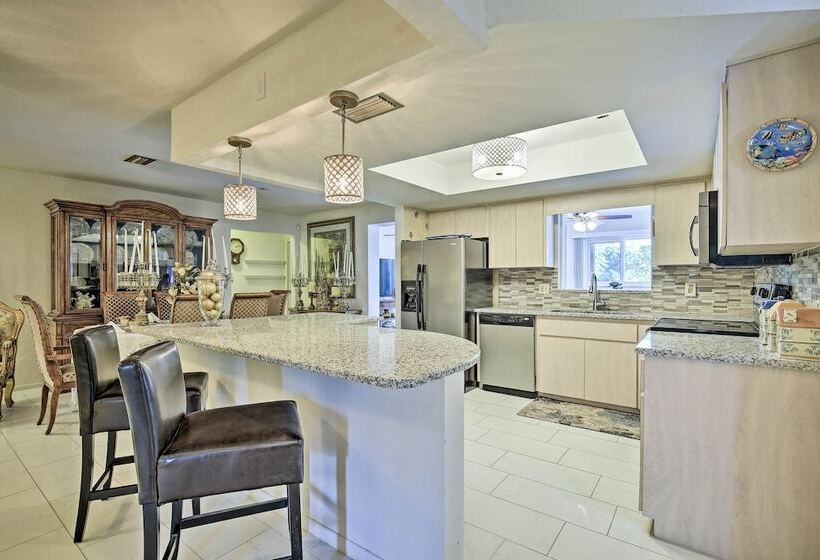 St. Petersburg Home W/ Tropical Yard & Pool!