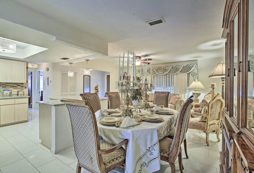 St. Petersburg Home W/ Tropical Yard & Pool!