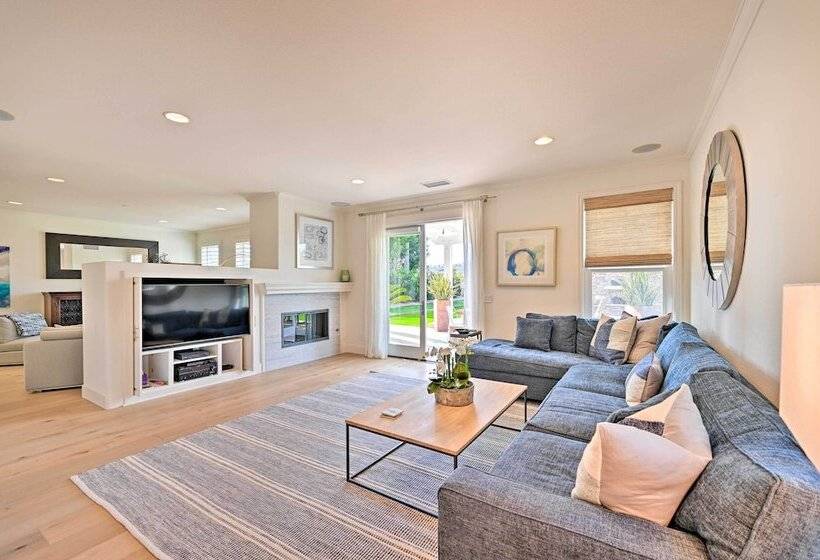 Stunning Carlsbad Gem W/ Fire Pit & Hot Tub!