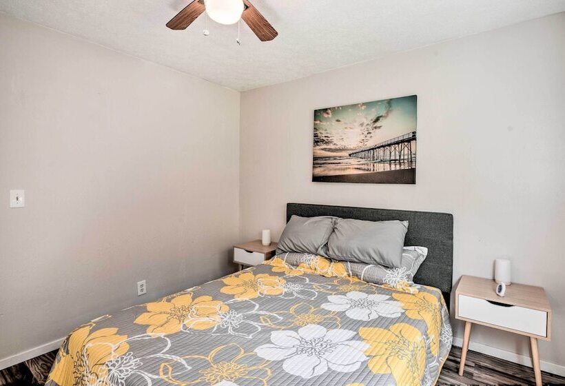 Sunny Pahoa Retreat: Snorkel, Hike & Shop!