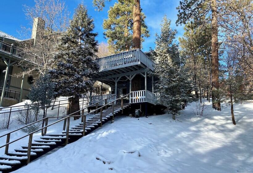 The Honey Pot Hideaway